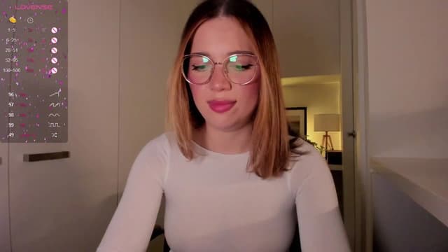 Gallery image thumbnail from cutee's myfreecams stream on, 09/13/2024, 15:41 image 10 of 20