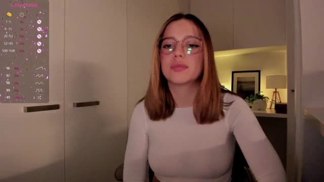 Gallery image thumbnail from cutee's myfreecams stream on, 09/16/2024, 15:54 image 8 of 20