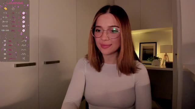 Gallery image thumbnail from cutee's myfreecams stream on, 09/16/2024, 15:54 image 2 of 20