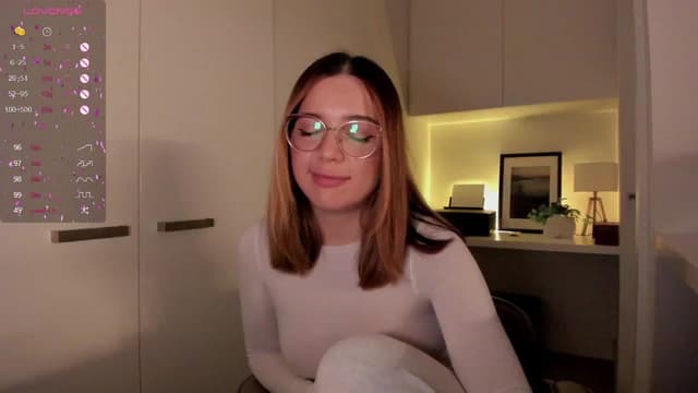 Gallery image thumbnail from cutee's myfreecams stream on, 09/16/2024, 16:58 image 20 of 20