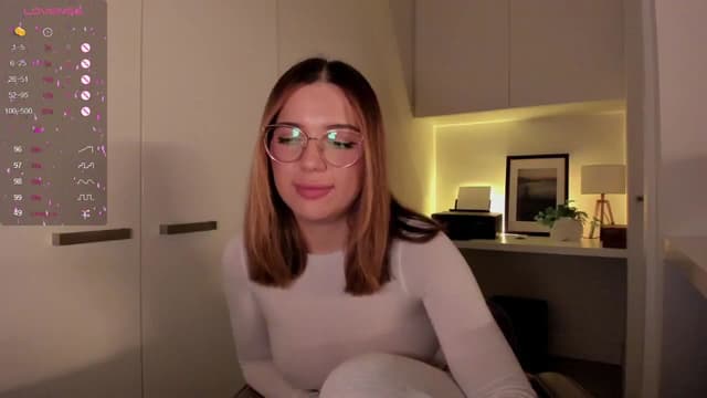 Gallery image thumbnail from cutee's myfreecams stream on, 09/16/2024, 16:58 image 19 of 20