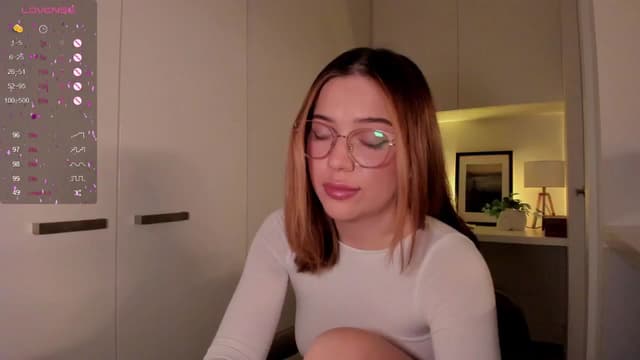 Gallery image thumbnail from cutee's myfreecams stream on, 09/17/2024, 06:03 image 14 of 20