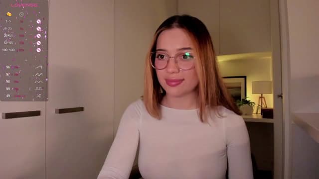 Gallery image thumbnail from cutee's myfreecams stream on, 09/17/2024, 06:03 image 5 of 20
