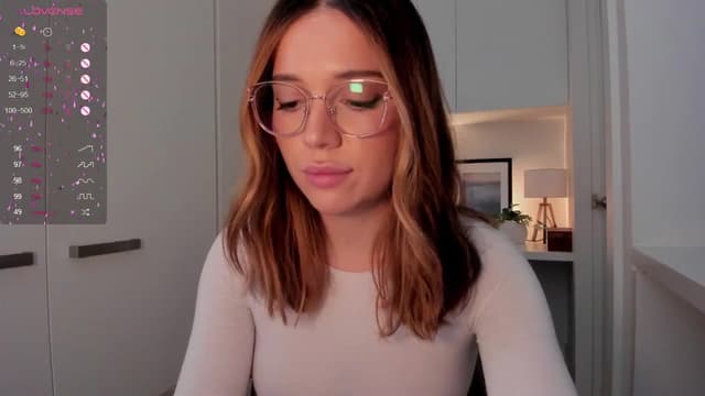 Gallery image thumbnail from cutee's myfreecams stream on, 11/04/2024, 07:03 image 4 of 20
