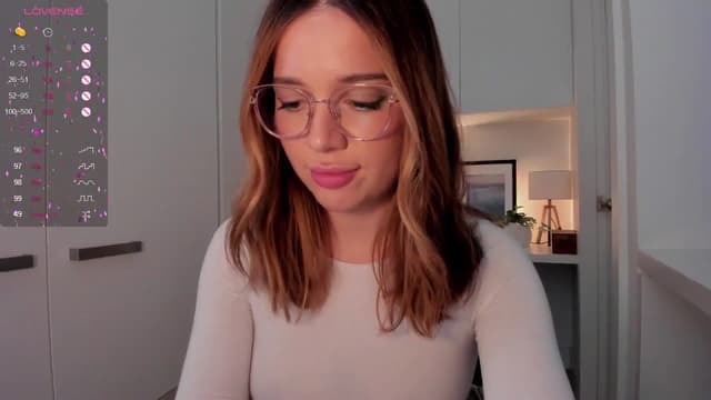 Gallery image thumbnail from cutee's myfreecams stream on, 11/04/2024, 07:03 image 2 of 20