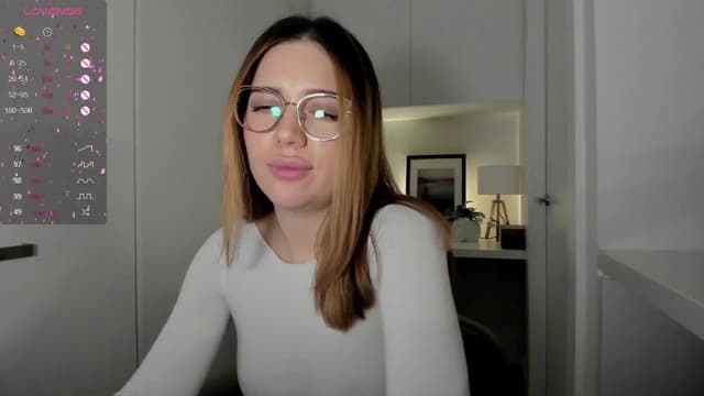 Gallery image thumbnail from cutee's myfreecams stream on, 11/12/2024, 09:43 image 12 of 20