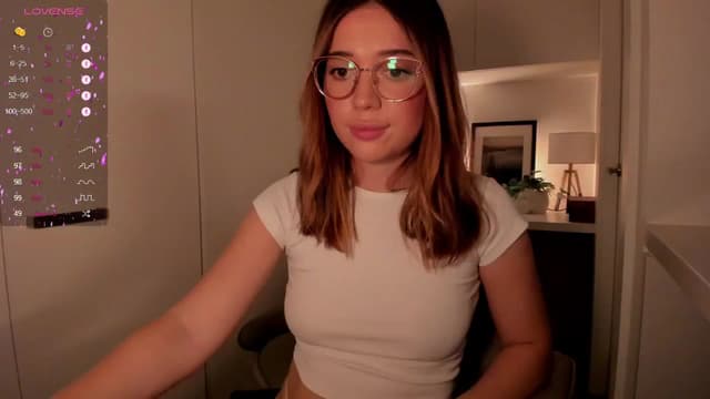 Gallery image thumbnail from cutee's myfreecams stream on, 11/26/2024, 10:36 image 7 of 20