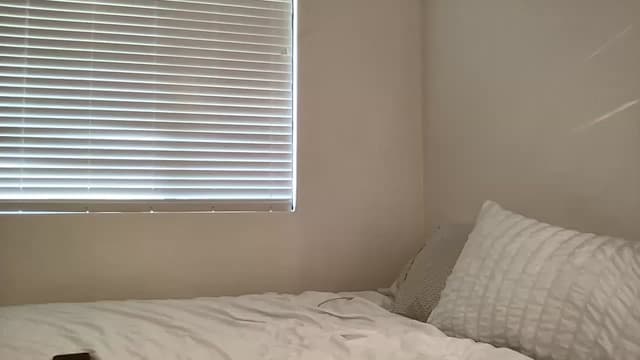 Gallery image thumbnail from ed3nn's myfreecams stream on, 05/02/2023, 21:58 image 15 of 20