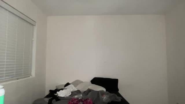 Gallery image thumbnail from ed3nn's myfreecams stream on, 05/19/2023, 02:21 image 20 of 20