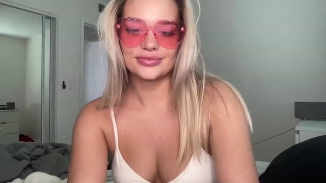 Gallery image thumbnail from ed3nn's myfreecams stream on, 06/03/2023, 24:50 image 1 of 20