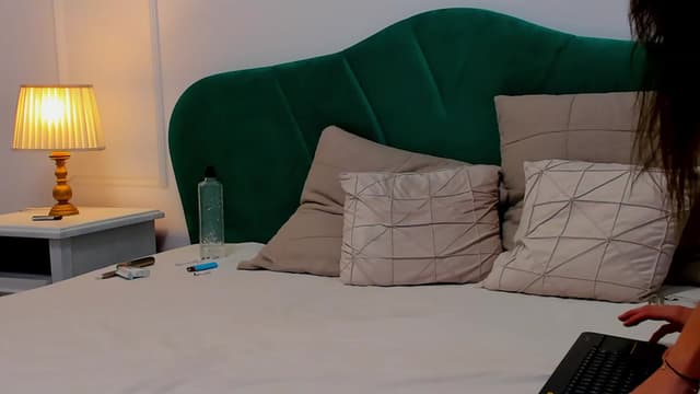 Gallery image thumbnail from ella5's myfreecams stream on, 04/25/2023, 07:11 image 1 of 20