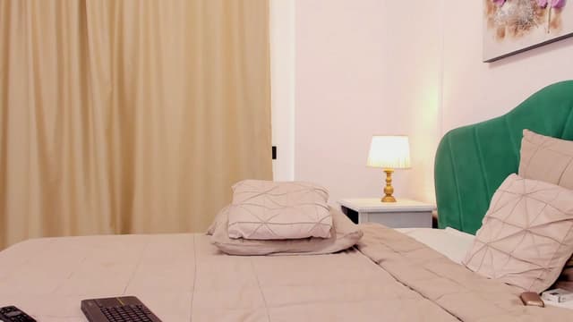 Gallery image thumbnail from ella5's myfreecams stream on, 10/23/2023, 08:21 image 17 of 20