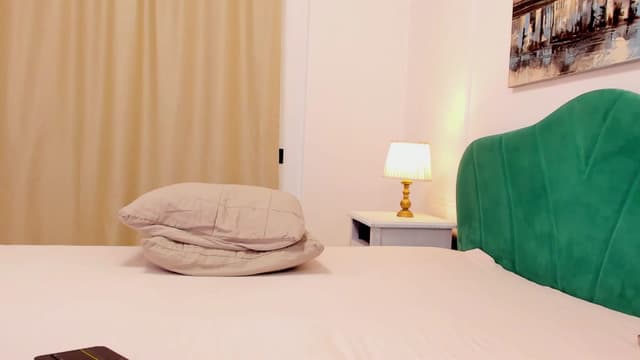 Gallery image thumbnail from ella5's myfreecams stream on, 03/24/2024, 08:03 image 16 of 20