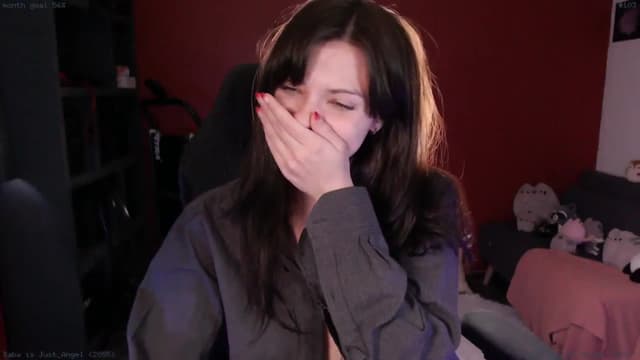 Gallery image thumbnail from hymen's myfreecams stream on, 02/19/2025, 03:28 image 6 of 20