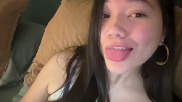 Gallery image thumbnail from imava's myfreecams stream on, 03/25/2024, 06:51 image 20 of 20