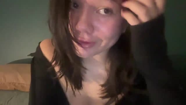 Gallery image thumbnail from imava's myfreecams stream on, 05/20/2024, 08:16 image 20 of 20