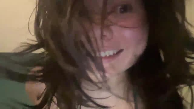 Gallery image thumbnail from imava's myfreecams stream on, 05/21/2024, 08:02 image 17 of 20