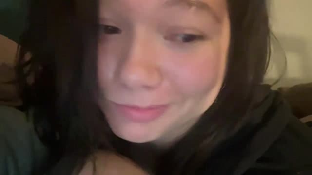 Gallery image thumbnail from imava's myfreecams stream on, 05/25/2024, 07:53 image 16 of 20