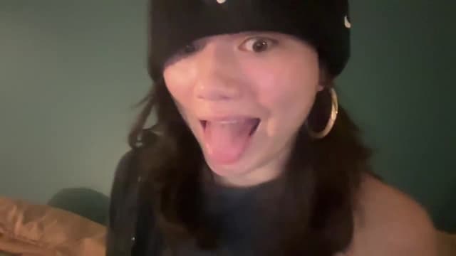 Gallery image thumbnail from imava's myfreecams stream on, 06/04/2024, 11:52 image 7 of 20