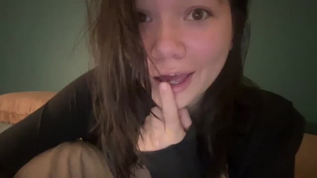 Gallery image thumbnail from imava's myfreecams stream on, 06/09/2024, 03:30 image 10 of 20