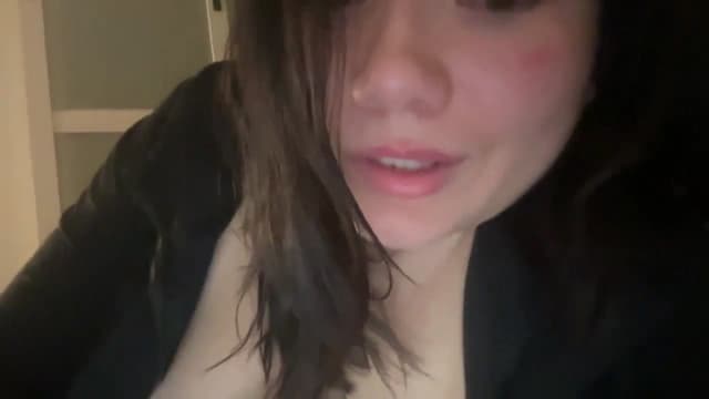 Gallery image thumbnail from imava's myfreecams stream on, 06/26/2024, 09:58 image 8 of 20