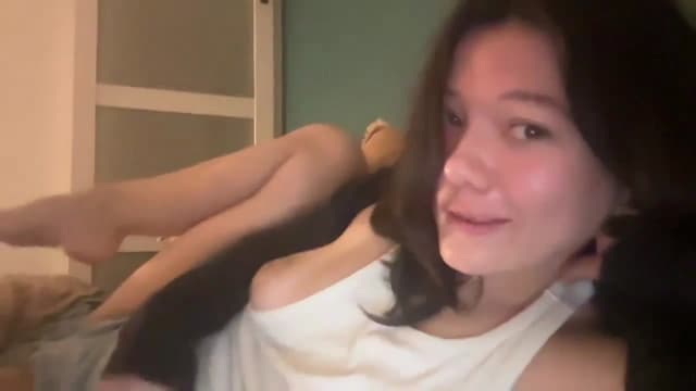 Gallery image thumbnail from imava's myfreecams stream on, 07/05/2024, 23:11 image 6 of 20