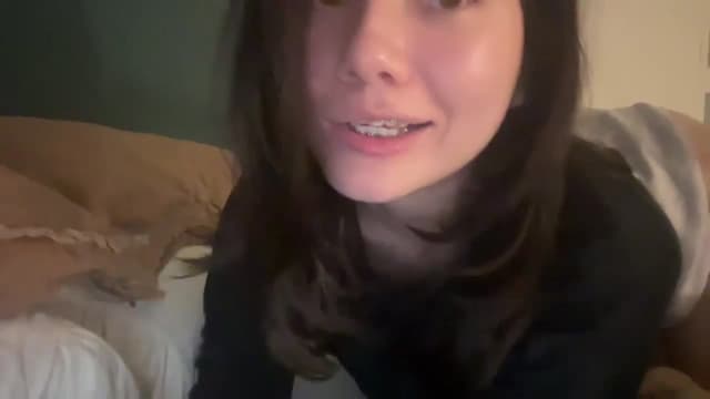 Gallery image thumbnail from imava's myfreecams stream on, 08/08/2024, 24:33 image 19 of 20