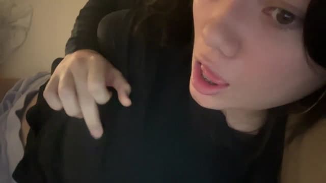 Gallery image thumbnail from imava's myfreecams stream on, 09/11/2024, 23:05 image 4 of 20