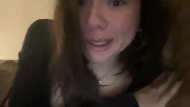 Gallery image thumbnail from imava's myfreecams stream on, 09/18/2024, 06:45 image 8 of 20