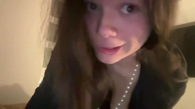 Gallery image thumbnail from imava's myfreecams stream on, 10/03/2024, 06:40 image 12 of 20