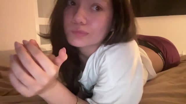 Gallery image thumbnail from imava's myfreecams stream on, 10/27/2024, 23:54 image 10 of 20
