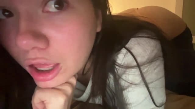 Gallery image thumbnail from imava's myfreecams stream on, 12/26/2024, 04:48 image 16 of 20