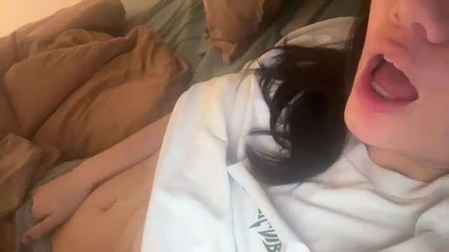 Gallery image thumbnail from imava's myfreecams stream on, 02/05/2025, 23:51 image 12 of 20