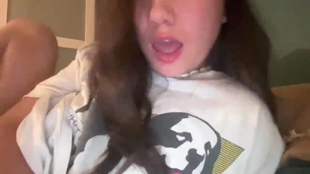 Gallery image thumbnail from imava's myfreecams stream on, 03/15/2025, 02:06 image 15 of 20