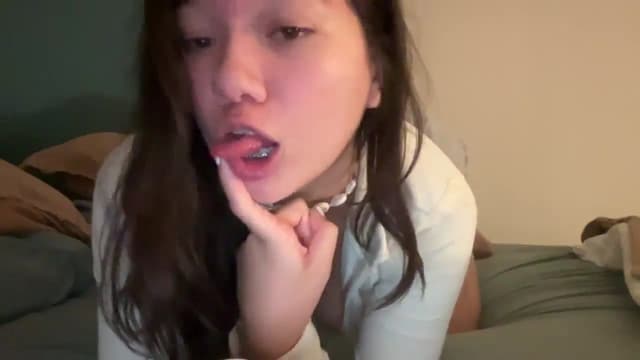 Gallery image thumbnail from imava's myfreecams stream on, 03/28/2025, 19:49 image 15 of 20