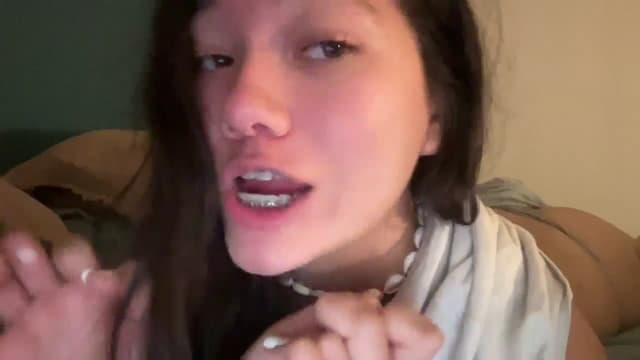 Gallery image thumbnail from imava's myfreecams stream on, 03/28/2025, 20:37 image 15 of 20