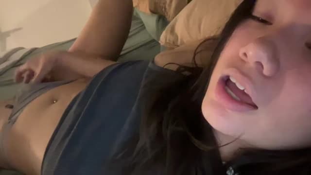 Gallery image thumbnail from imava's myfreecams stream on, 03/29/2025, 20:25 image 12 of 20