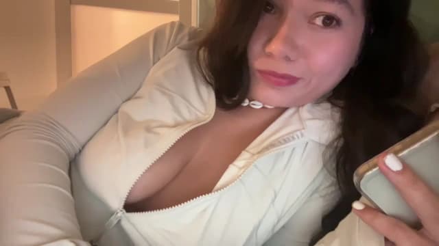 Gallery image thumbnail from imava's myfreecams stream on, 04/08/2025, 03:29 image 6 of 20