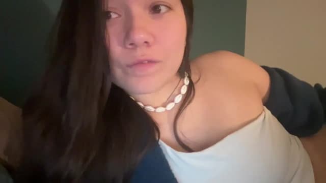 Gallery image thumbnail from imava's myfreecams stream on, 05/03/2025, 08:14 image 13 of 20