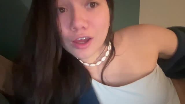 Gallery image thumbnail from imava's myfreecams stream on, 05/03/2025, 08:14 image 15 of 20
