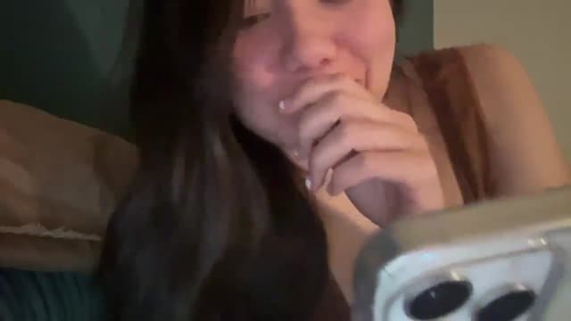 Gallery image thumbnail from imava's myfreecams stream on, 05/04/2025, 20:34 image 19 of 20