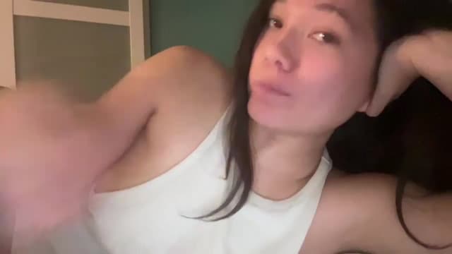 Gallery image thumbnail from imava's myfreecams stream on, 06/07/2025, 17:37 image 10 of 20