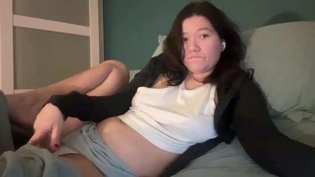 Gallery image thumbnail from imava's myfreecams stream on, 12/10/2025, 08:40 image 8 of 20