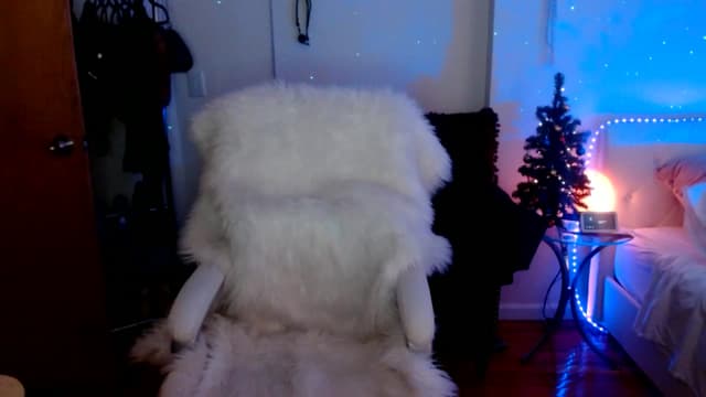 Gallery image thumbnail from indie's myfreecams stream on, 11/28/2024, 16:02 image 13 of 20