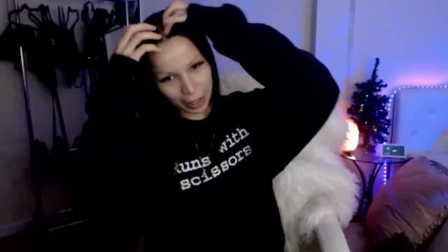 Gallery image thumbnail from indie's myfreecams stream on, 12/23/2024, 13:09 image 4 of 20