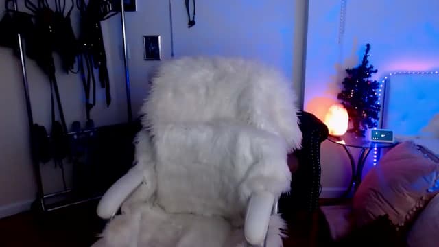 Gallery image thumbnail from indie's myfreecams stream on, 12/23/2024, 13:09 image 10 of 20