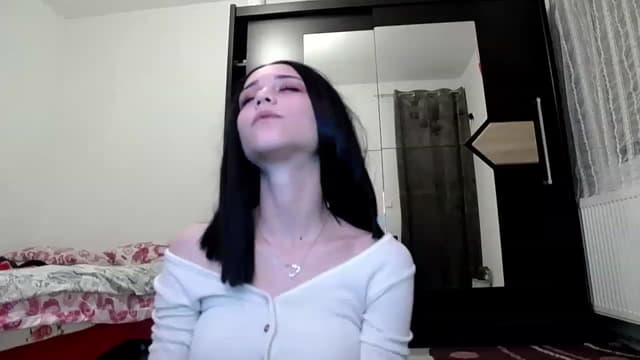 Gallery image thumbnail from kllLr's myfreecams stream on, 03/12/2023, 01:59 image 8 of 20