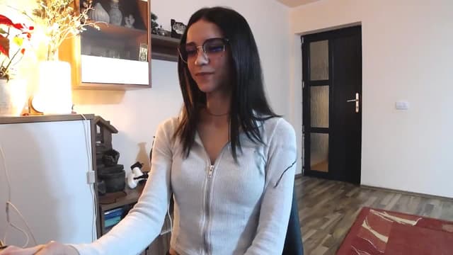 Gallery image thumbnail from kllLr's myfreecams stream on, 12/31/2024, 19:39 image 16 of 20