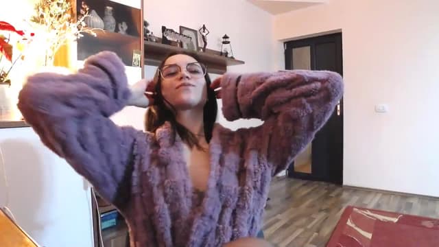 Gallery image thumbnail from kllLr's myfreecams stream on, 12/31/2024, 21:43 image 19 of 20