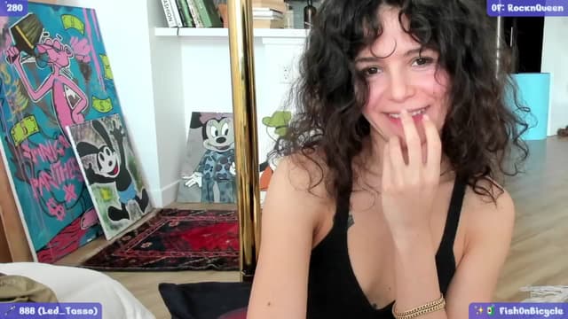 Gallery image thumbnail from litty's myfreecams stream on, 03/11/2024, 24:03 image 5 of 20